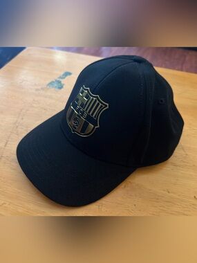 FC Barcelona Gold Shield Hat